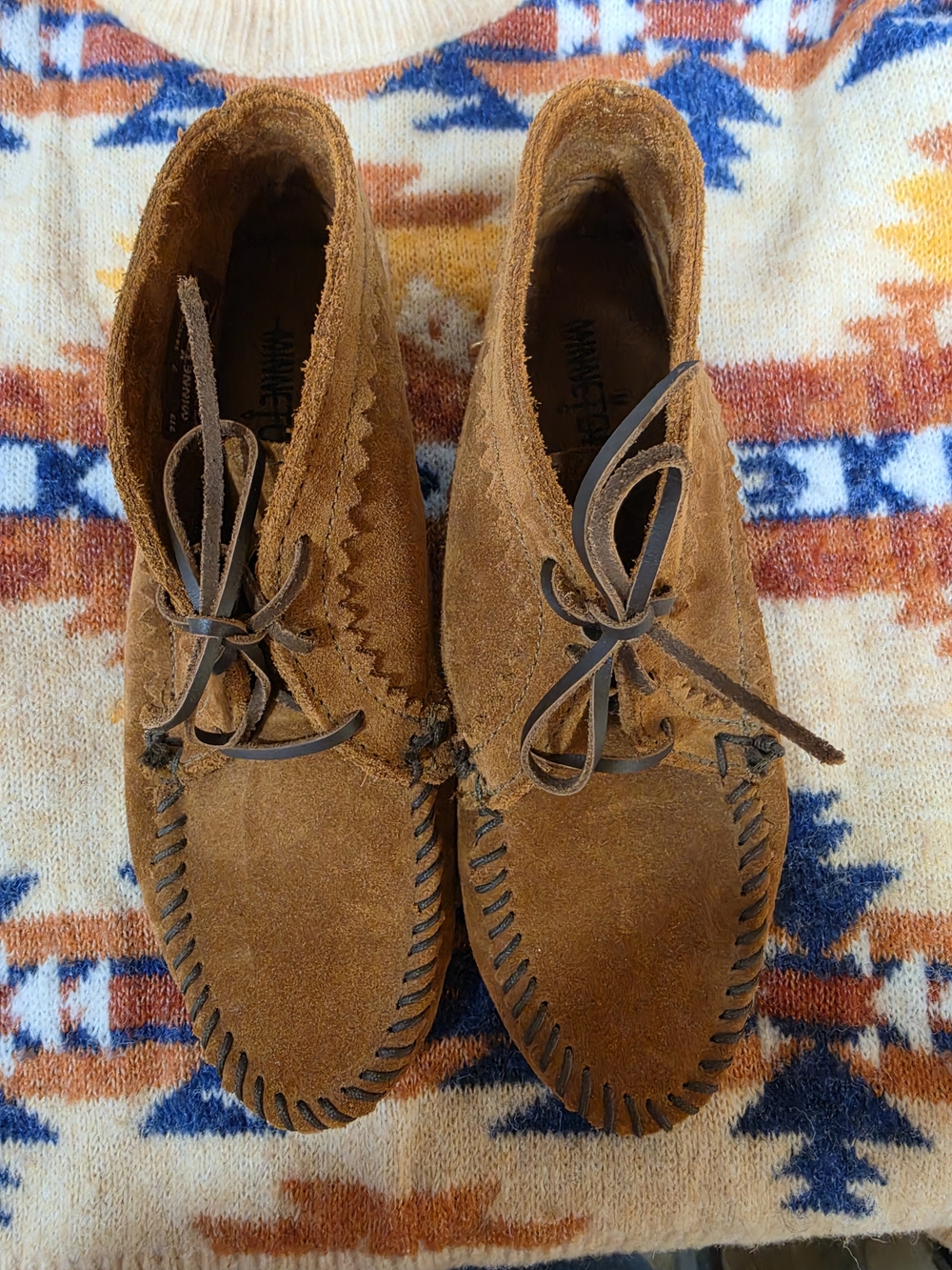Minnetonka Brown Suede Moccasin Ankle Boots Size 7